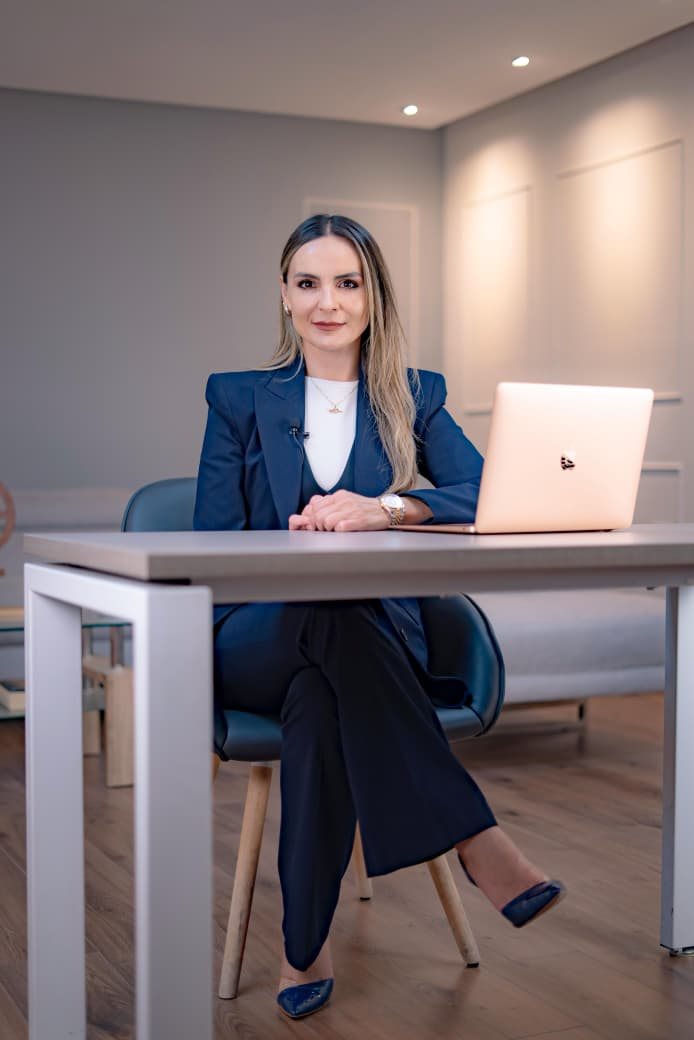 Asesora inmobiliaria de INVERMERC
